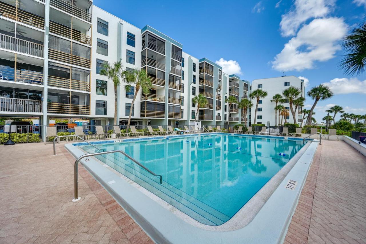 Coastal Marco Island Condo With Club Amenities! Extérieur photo